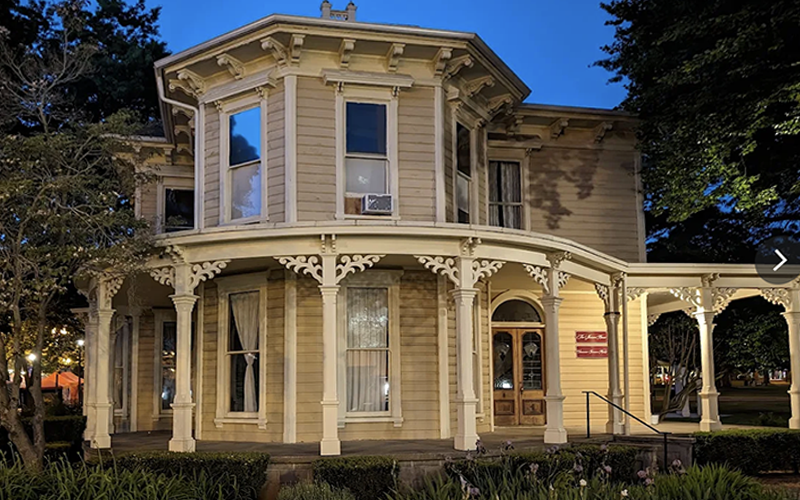 Gallery-360-Slokum-House